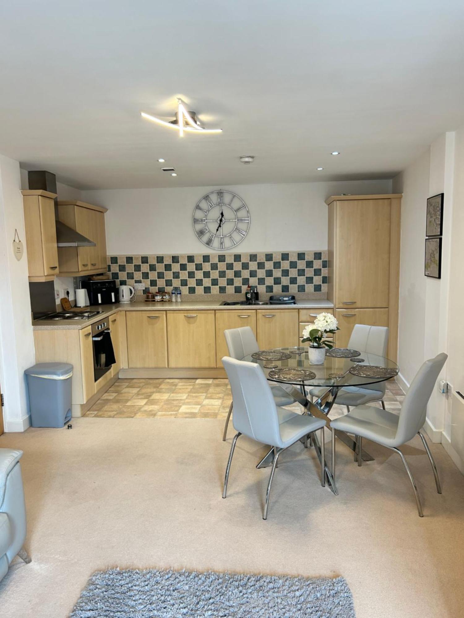 City Centre Apartment. Wrexham Kültér fotó