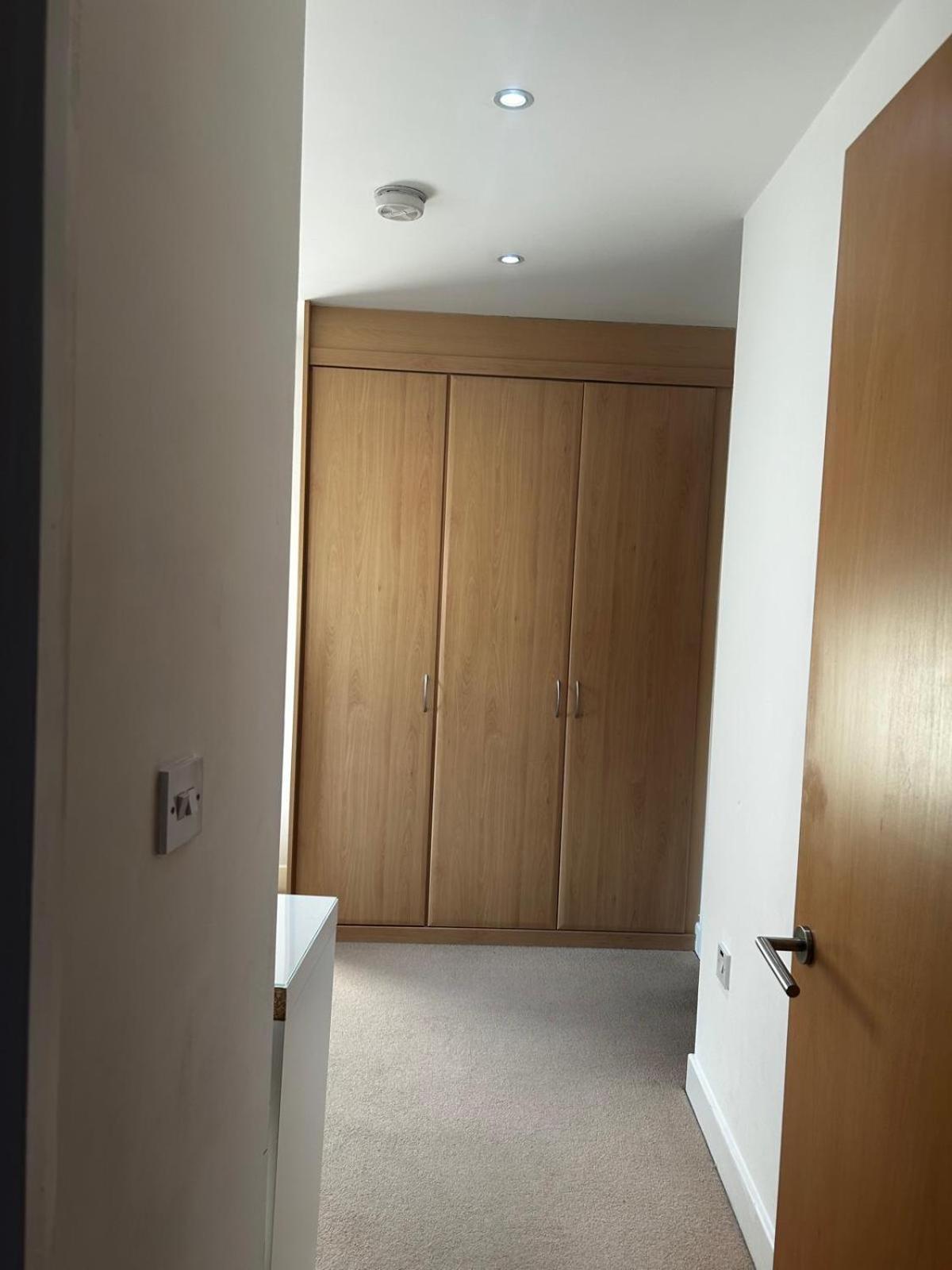 City Centre Apartment. Wrexham Kültér fotó